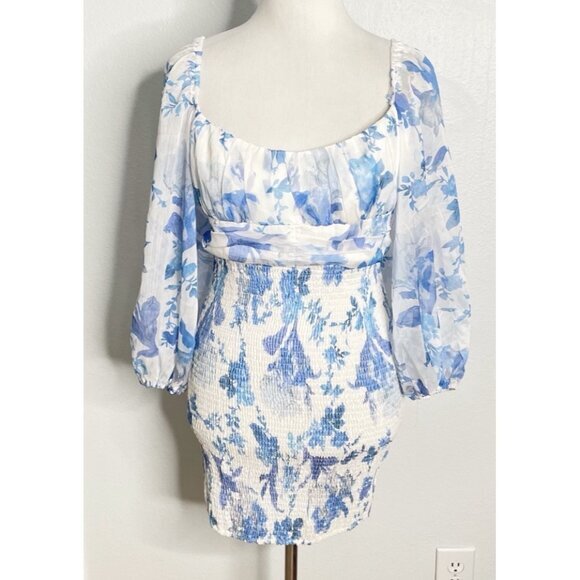 Hello Molly Calendar Girl Blue White Floral Smocked Mini Dress Size 8 - Picture 4 of 6